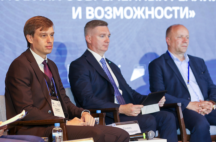 Андрей Блохин: Креативные индустрии Приморья активно развиваются и вносят вклад в экономику региона.