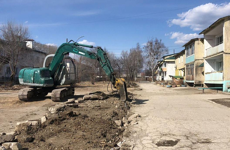 Благоустройство дворов началось в приморском Кавалерово.