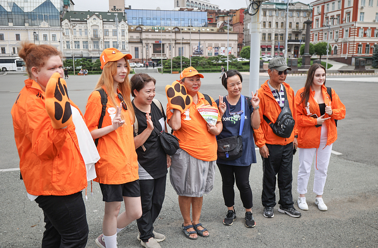 Во Владивостоке в помощь туристам готовят «полосатых навигаторов».