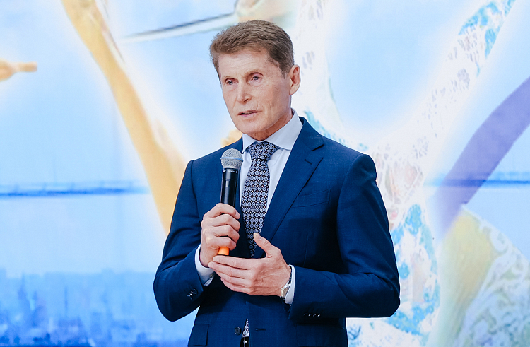 Губернатор Приморья дал старт межрегиональному турниру по художественной гимнастике.