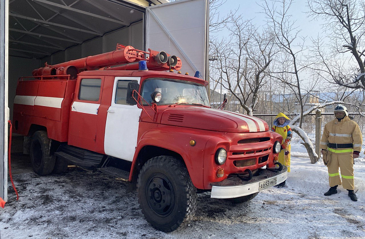 Еще два пожарных бокса для добровольцев открыли в Приморье.