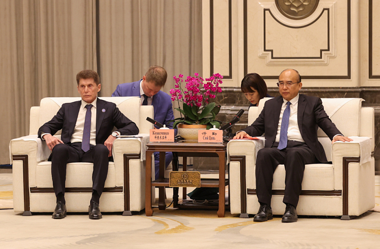 Губернатор Приморья обозначил векторы развития отношений с провинцией Хэйлунцзян.