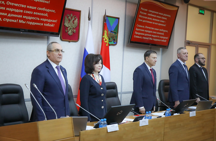 Новый закон для поддержки обманутых пайщиков приняли в Приморье.