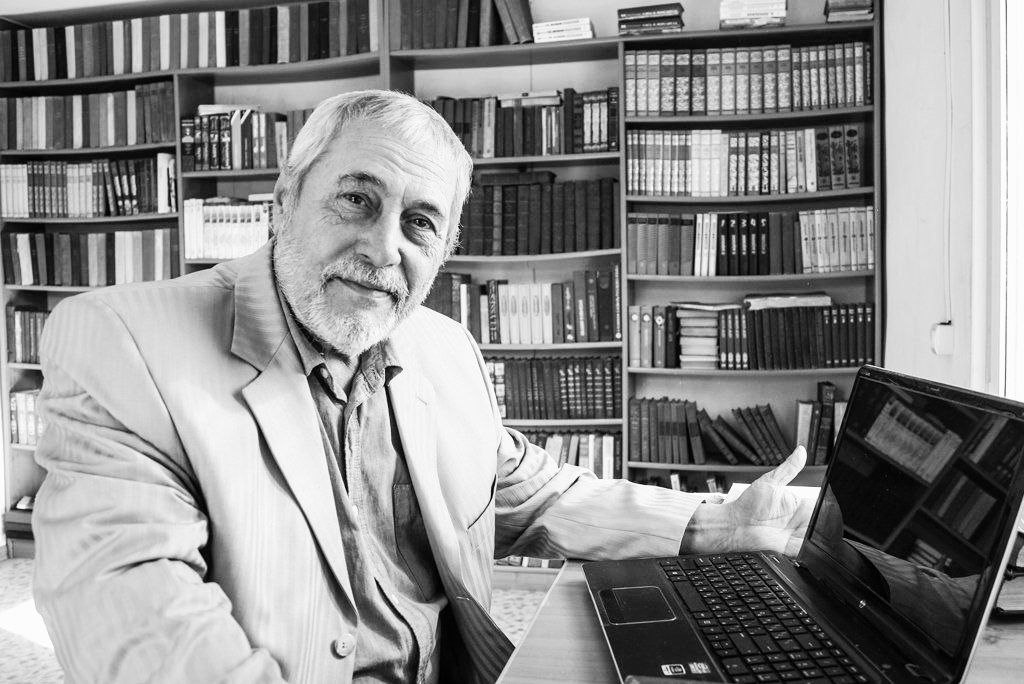 С печалью сообщаем, что на 79-м году жизни скончался Юрий Васильевич Шадрин — бывший главный редактор газеты &quot;Вестник Тернея&quot;, член Союза писателей России и Почётный журналист Приморского края..