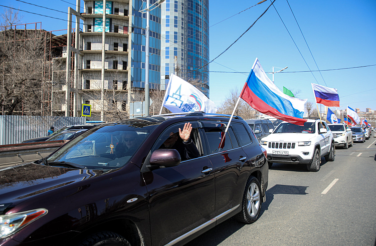 Масштабным автопробегом отметили воссоединение Крыма с Россией в Приморье.