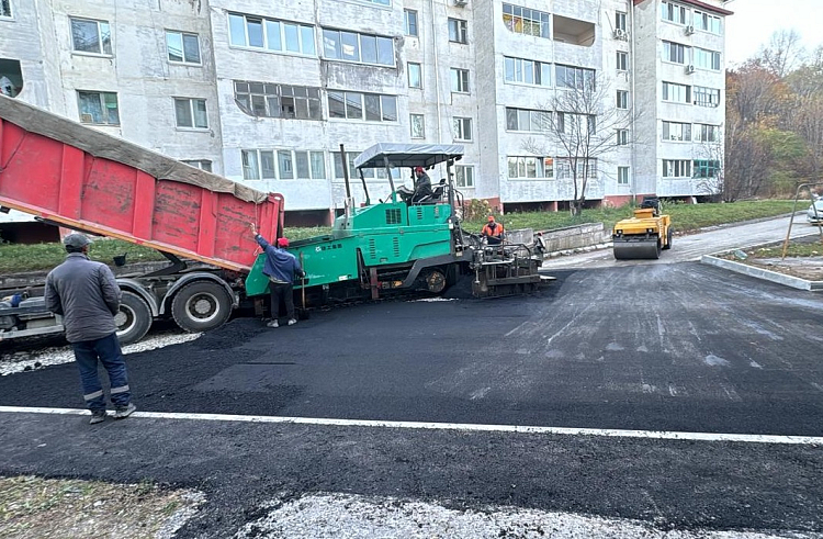 Дворы приморского Дальнегорска преображаются благодаря инициативам ТОС.