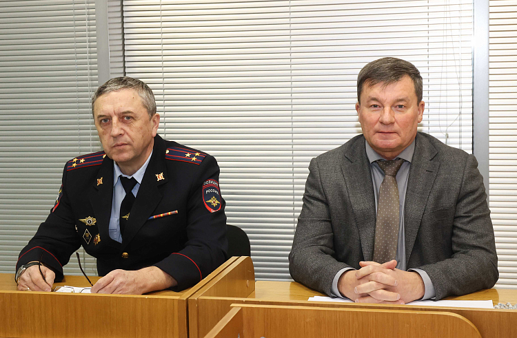 ГИБДД Приморья усилит патрулирование в новогодние дни.
