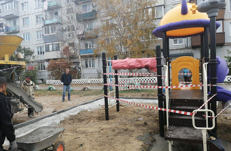 Игровые и спортивные площадки создают в Октябрьском округе благодаря ТОС.