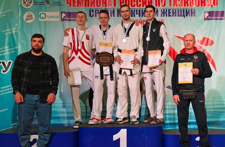 Приморские тхэквондисты отличились на чемпионате России в Каспийске.