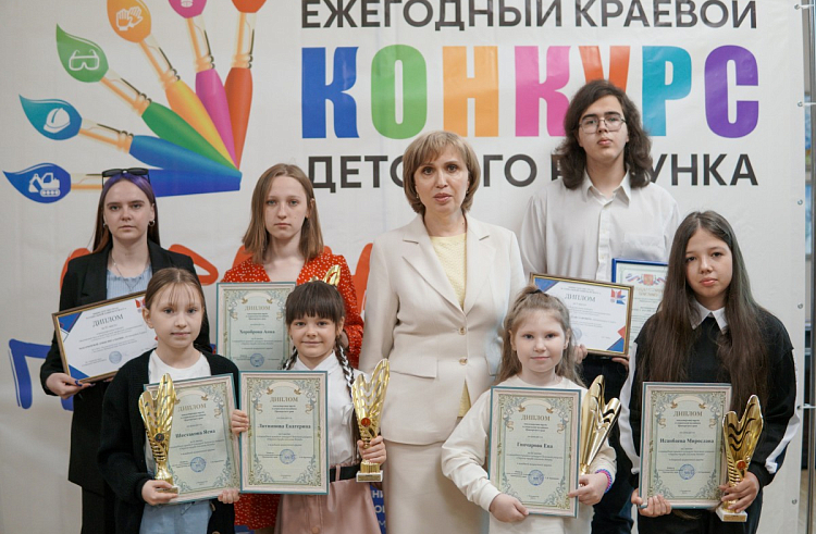Более 3 тысяч ребят со всего Приморья приняли участие в краевом конкурсе по охране труда за 6 лет.