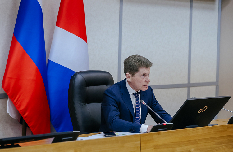 Более 140 памятников защитникам Отечества отремонтированы в Приморье.