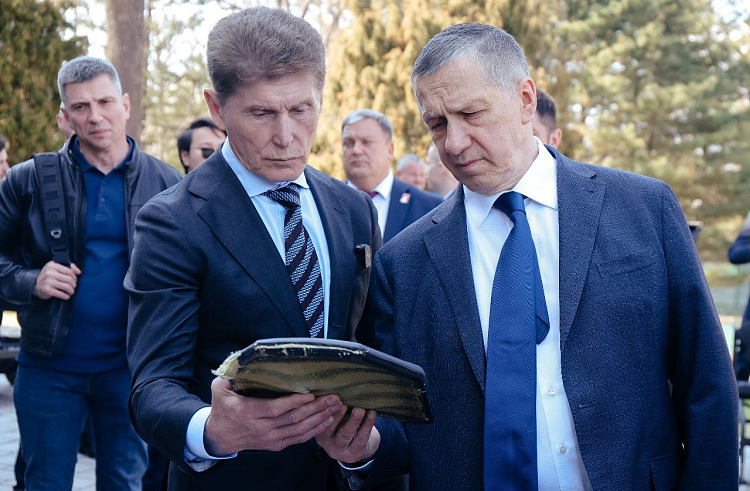 Производимую на ТОР «Патриотическая» продукцию для фронта представили в Приморье.