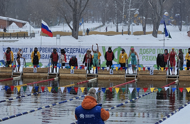 16 национальных рекордов установили приморцы на чемпионате и первенстве России по зимнему плаванию.