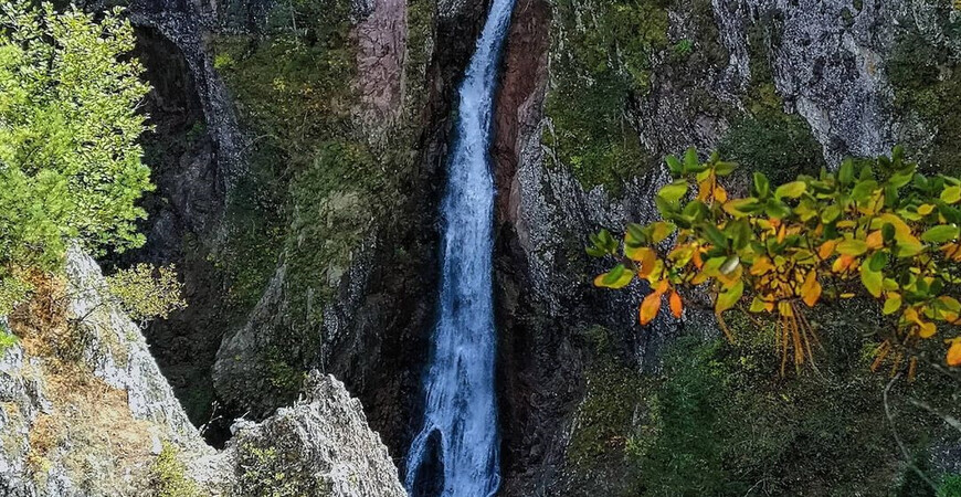 Черный шаман (водопад).