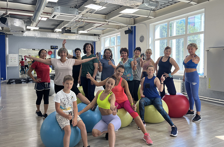 На бесплатные занятия йогой и фитнесом приглашают приморцев. На бесплатные занятия йогой и фитнесом приглашают приморцев.