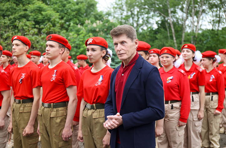 Олег Кожемяко открыл детский лагерь «Маяк» в Приморье. Олег Кожемяко открыл детский лагерь «Маяк» в Приморье.