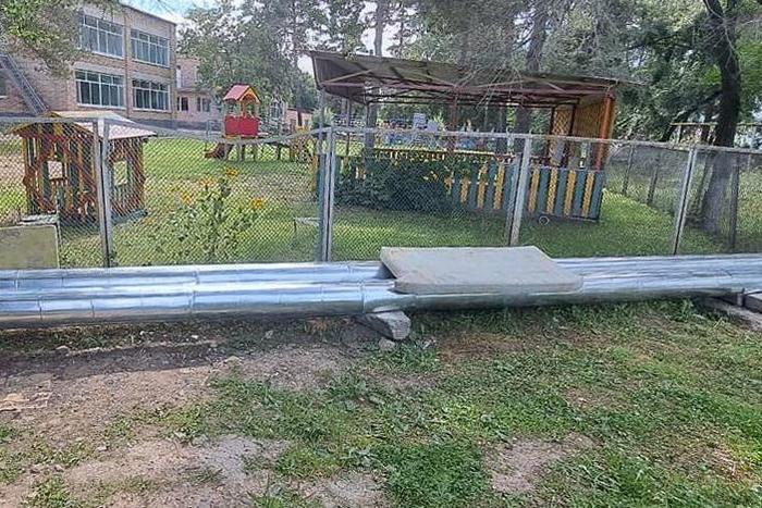 Свыше десяти километров тепловых сетей заизолировали в Приморье. Свыше десяти километров тепловых сетей заизолировали в Приморье.