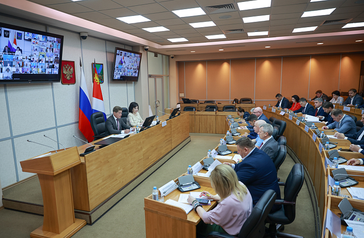Ликвидация последствий паводка продолжается в Приморье. Ликвидация последствий паводка продолжается в Приморье.