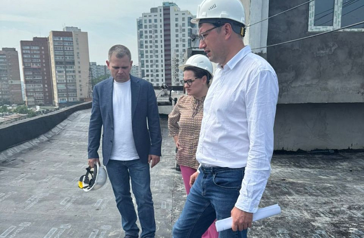 Более 100 многоквартирных домов отремонтировали в Приморье с начала года. Более 100 многоквартирных домов отремонтировали в Приморье с начала года.