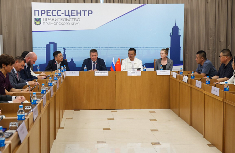 Приморские продукты питания планируют продавать через электронные площадки в КНР. Приморские продукты питания планируют продавать через электронные площадки в КНР.