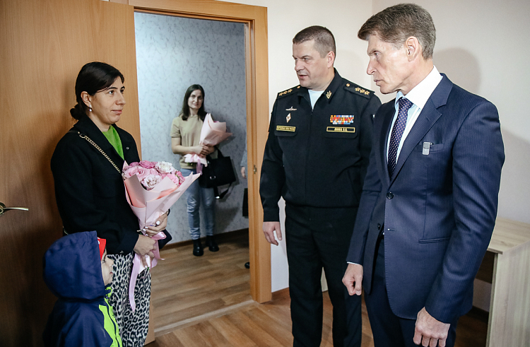 Еще пять квартир во Владивостоке получили семьи участников СВО. Еще пять квартир во Владивостоке получили семьи участников СВО.