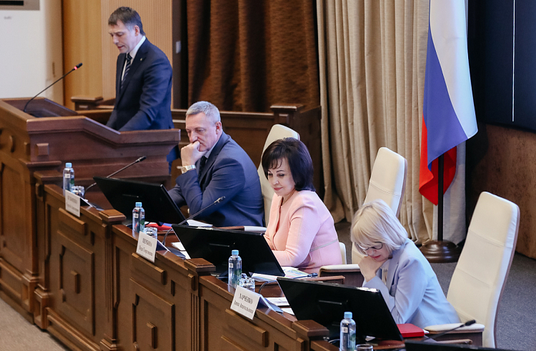 Более 40 миллиардов рублей направят на развитие здравоохранения Приморья в 2025 году. Более 40 миллиардов рублей направят на развитие здравоохранения Приморья в 2025 году.