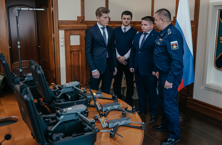 Партию приморских дронов передали на фронт. Партию приморских дронов передали на фронт.