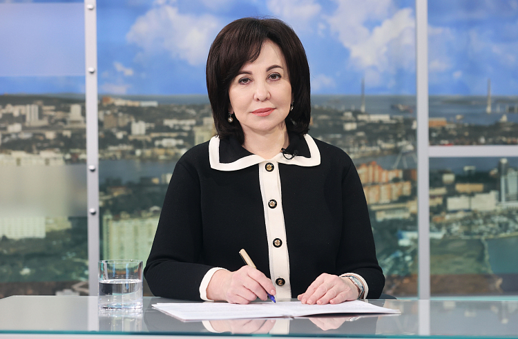 Почти 10 тысяч медработников привлекли за пять лет в систему здравоохранения Приморья. Почти 10 тысяч медработников привлекли за пять лет в систему здравоохранения Приморья.