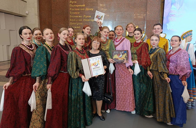 Коллектив из Приморья стал лауреатом Всероссийского хорового фестиваля. Коллектив из Приморья стал лауреатом Всероссийского хорового фестиваля.
