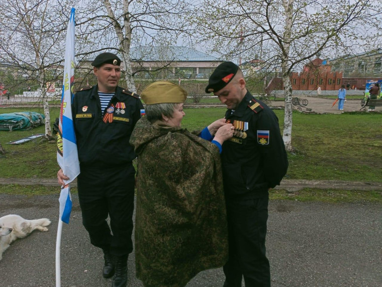 Коллектив Центра детского творчества посёлка Пластун принял активное участие в праздничных мероприятиях, посвящённых Дню Победы. Коллектив Центра детского творчества посёлка Пластун принял активное участие в праздничных мероприятиях, посвящённых Дню Победы.
