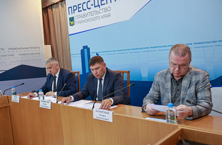 Приморские сыры и колбасы поборются за звание лучших товаров на всероссийском конкурсе. Приморские сыры и колбасы поборются за звание лучших товаров на всероссийском конкурсе.