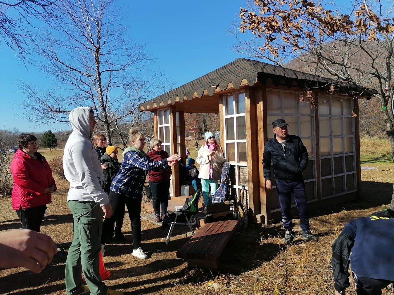 28 октября на гольф-поле ОАО «Тернейлес» при участии сотрудников управления социально-культурной деятельности администрации Тернейского округа состоялись спортивно-массовые мероприятия «Весёлые осенние старты»..