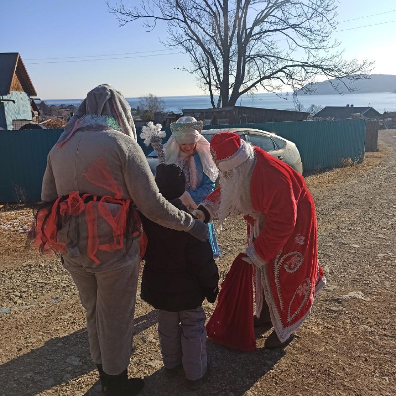 Совсем немного времени осталось до Нового года - чудесного, волшебного времени, которого с одинаковым нетерпением ждут взрослые и дети!.