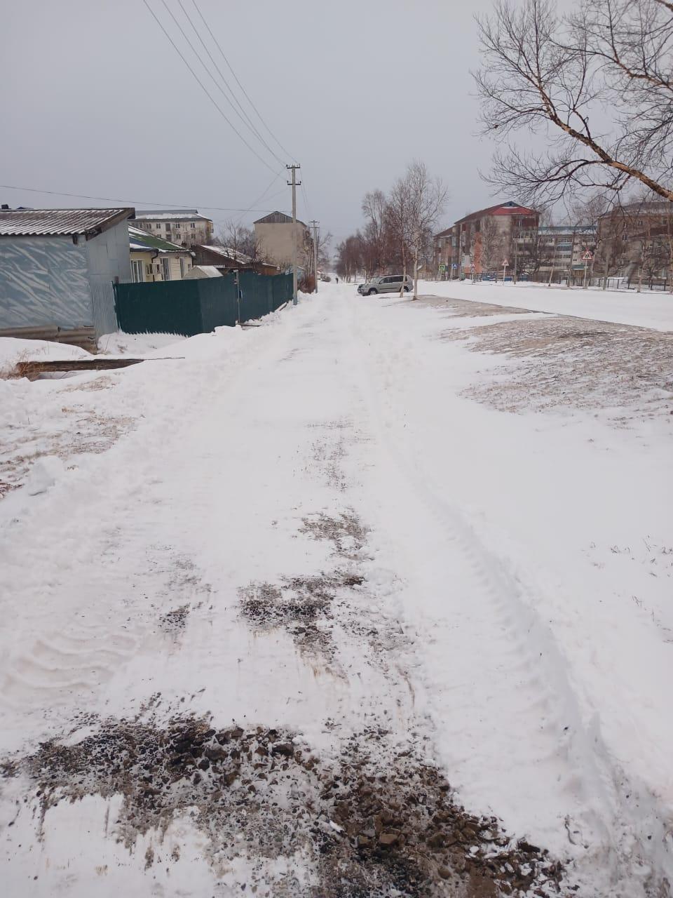 ОАО &quot;Строитель&quot; проводит очистку дорог  в п. Пластун..