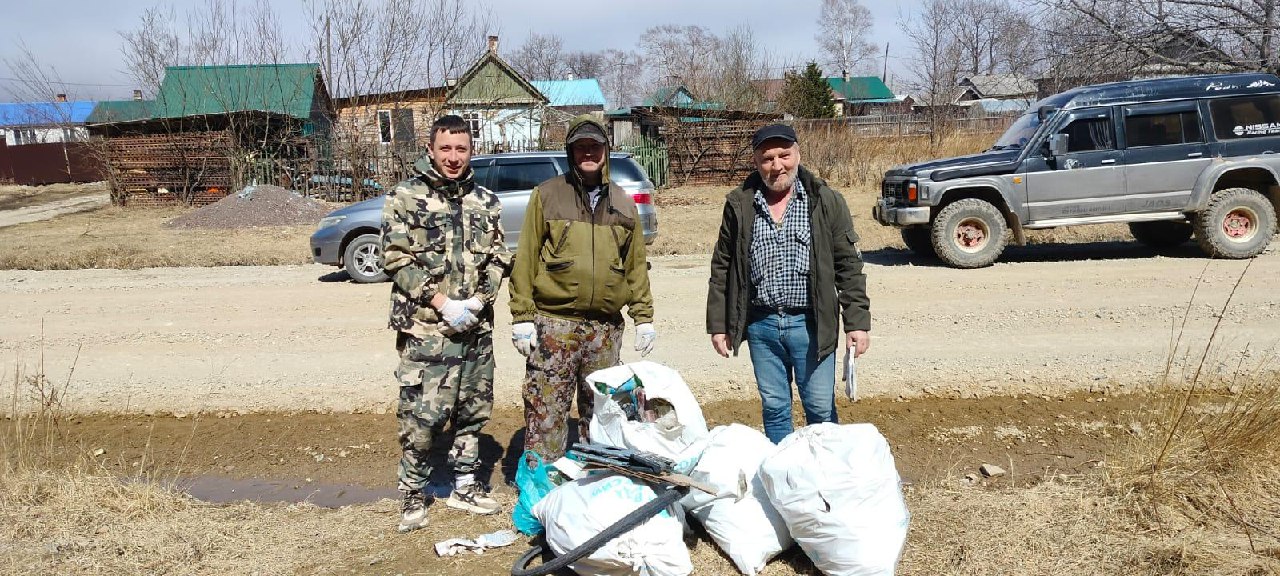 Погожим пятничным днём 12 апреля в нашем округе прошёл массовый субботник, организованный в рамках двухмесячника по благоустройству и санитарной очистке территории населённых пунктов Тернейского округа..